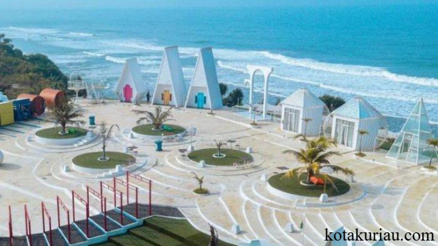 Pantai Karang Potong Wisata Alam Estetis di Cianjur